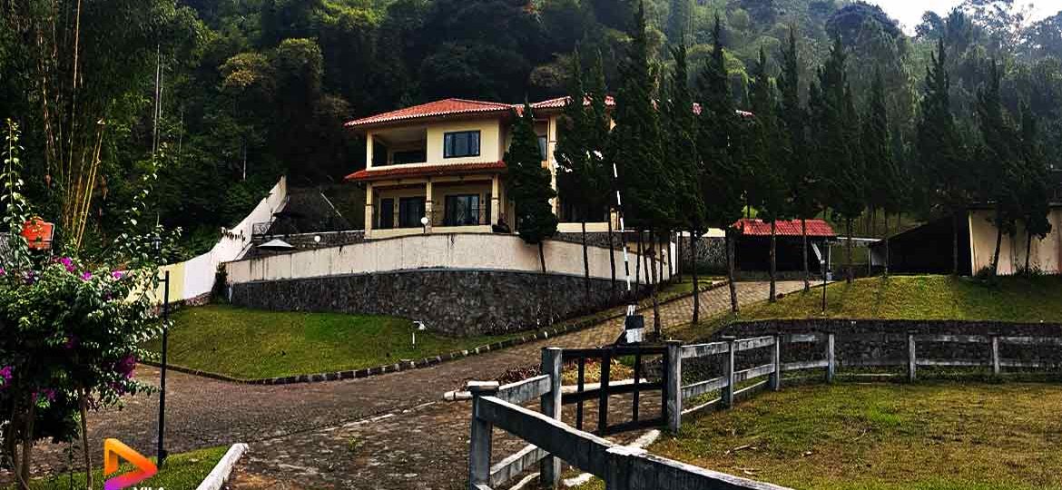 villa cipanas