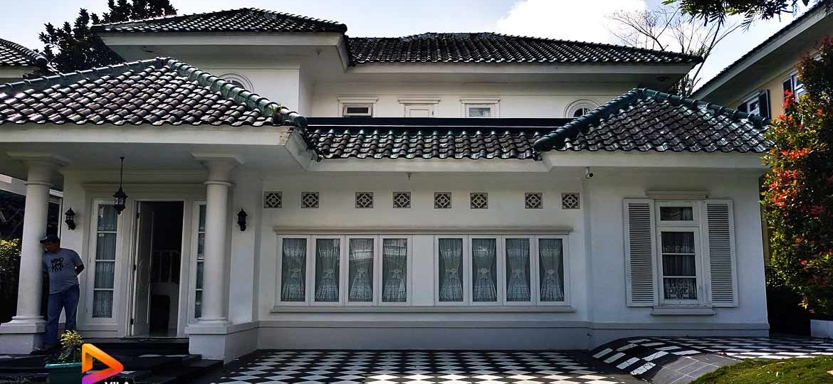 villa keluarga di puncak private pool